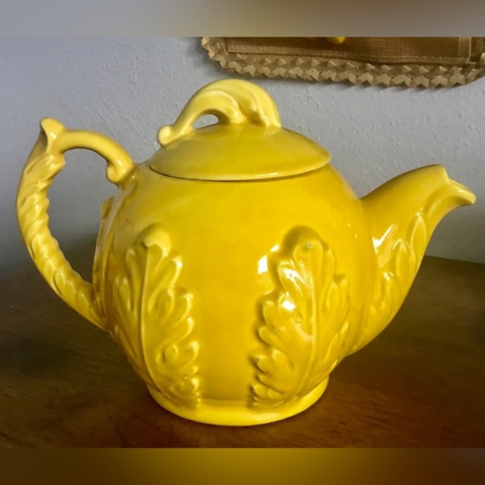 Vintage Red Wing Pottery Teapot - Yellow No. 259